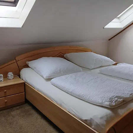 Apartment In Laendliche Gegend Zum Verweilen Einlaedt
